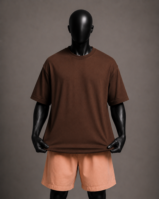 Camiseta oversized masculina Básica Marrom — vista de frente
