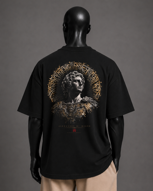 Camiseta oversized masculina Alexandre Magno MOTUS — vista de costas