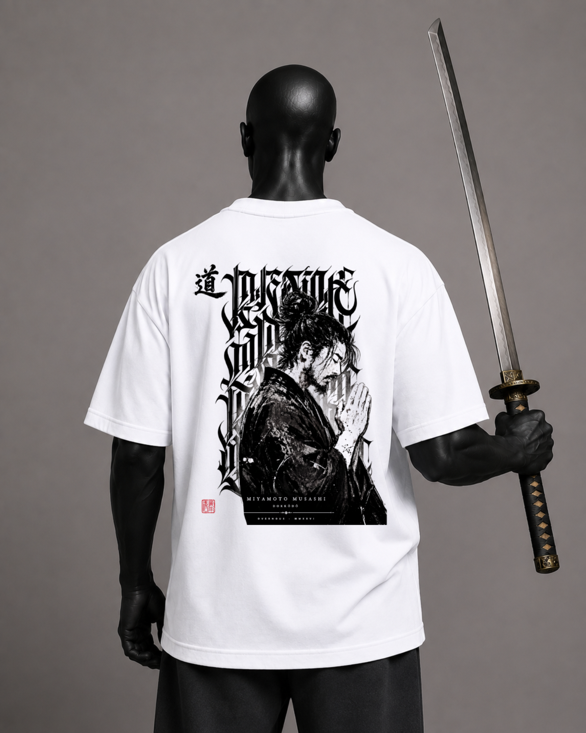 Camiseta oversized masculina Miyamoto Musashi 道 — vista de frente