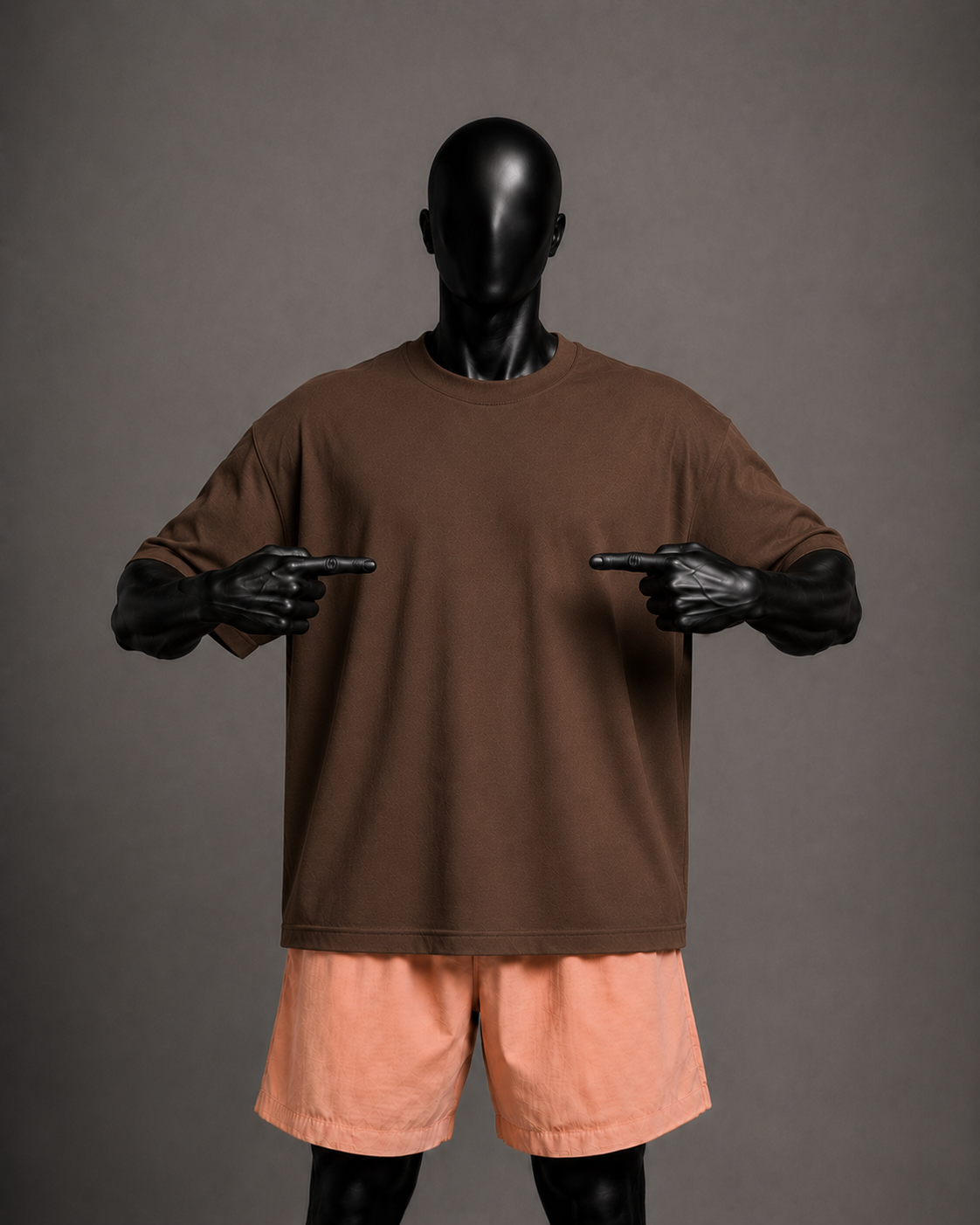 Camiseta oversized masculina Básica Marrom — detalhe 1